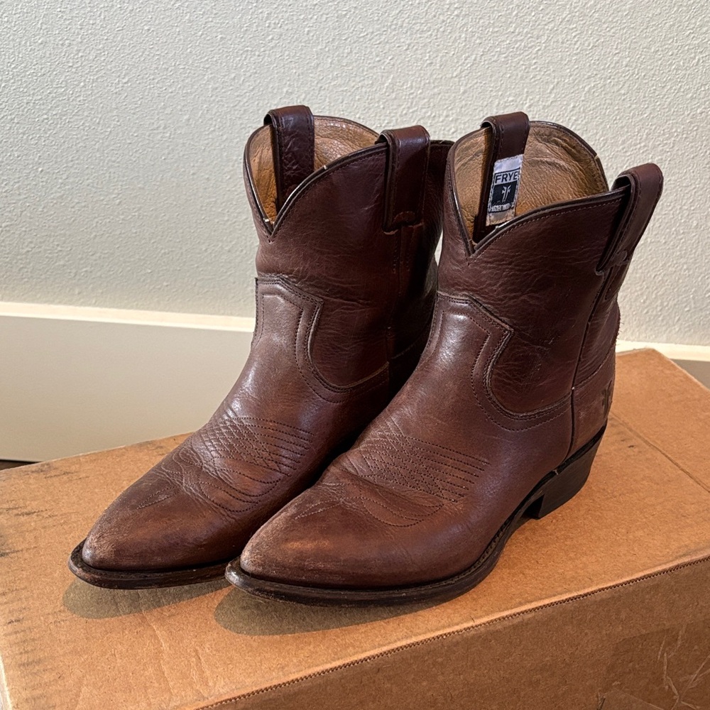 Frye short Billy boot